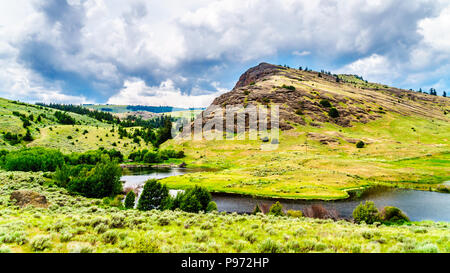 Rocky Mountain auf den Hügeln in der Nicola Valley Highway 5A zwischen Merritt und Kamloops, British Columbia, Kanada Stockfoto