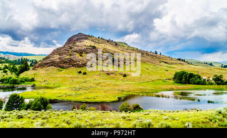 Rocky Mountain auf den Hügeln in der Nicola Valley Highway 5A zwischen Merritt und Kamloops, British Columbia, Kanada Stockfoto