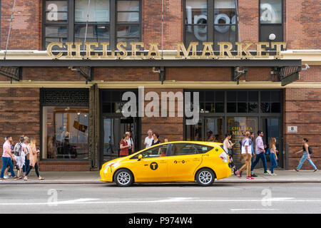 Die Leute, die Chelsea Market in New York City Stockfoto