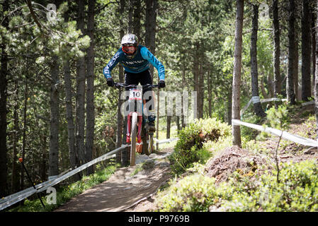 Vallnord, La Massana, Andorra. 15. Juli 2018. Downhill Rennen, UCI Mountain Bike World Cup Vallnord, Andorra. 15/07/2018 Credit: Martin Silva Cosentino/Alamy leben Nachrichten Stockfoto