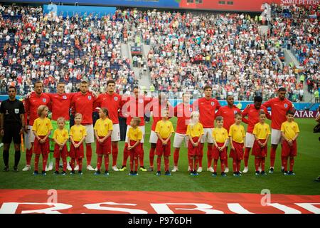 Juli 14th, 2018, St. Petersburg, Russland. Teams Line Up im Vorfeld der FIFA WM Russland 2018 Match zwischen England und Belgien am Stadion St. Petersburg, Russland. Shoja Lak/Alamy leben Nachrichten Stockfoto