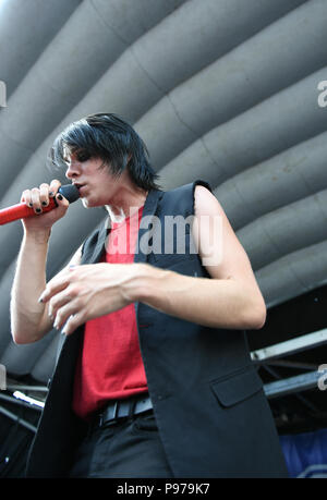 Virginia Beach, Virginia, USA. 12. Juli 2018. VANS WARPED TOUR 18 bringt, WIE ES zu der Veteran United Home Kredite Amphitheater. in Virginia Beach, Virginia am 12. Juli 2018. Credit: Jeff Moore/ZUMA Draht/Alamy leben Nachrichten Stockfoto