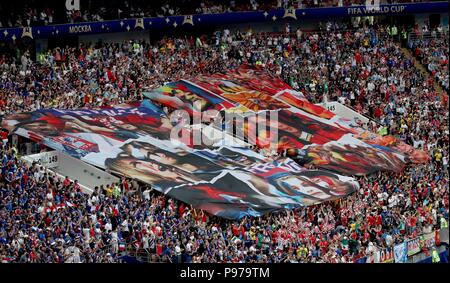 Moskau, Russland. Am 15. Juli 2018. Fans sind bei der Abschlussfeier der FIFA WM 2018 in Moskau, Russland, 15. Juli 2018 gesehen. Credit: Xu Zijian/Xinhua/Alamy leben Nachrichten Stockfoto