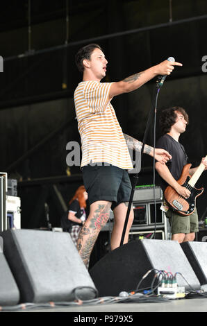 Virginia Beach, Virginia, USA. 12. Juli 2018. VANS WARPED TOUR 18 bringt Bewegung auf der Veteran United Home Kredite Amphitheater. in Virginia Beach, Virginia am 12. Juli 2018. Credit: Jeff Moore/ZUMA Draht/Alamy leben Nachrichten Stockfoto