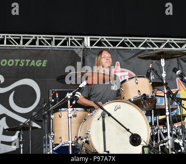 Virginia Beach, Virginia, USA. 12. Juli 2018. VANS WARPED TOUR 18 bringt Bewegung auf der Veteran United Home Kredite Amphitheater. in Virginia Beach, Virginia am 12. Juli 2018. Credit: Jeff Moore/ZUMA Draht/Alamy leben Nachrichten Stockfoto