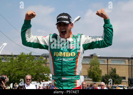 Toronto, Kanada. 15. Juli 2018. Tag 3 Am honda Indy in Toronto, Ontario, Kanada. Rinus Veekey (2) ersten fertigen in den Cooper Reifen pro Mazda GP von Toronto, Oliver Askew (3) beendete 2. und Robert Megennis (9) beendet 3. Lukas Durda/Alamy leben Nachrichten Stockfoto