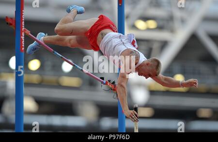 London, Großbritannien. 15. Juli 2018. Piotr Lisek (POL) in der mens Stabhochsprung. Tag 2. Leichtathletik-WM. London Olympiastadion. Stratford. London. Auf "OK". 15/07/2018. Credit: Sport in Bildern/Alamy leben Nachrichten Stockfoto