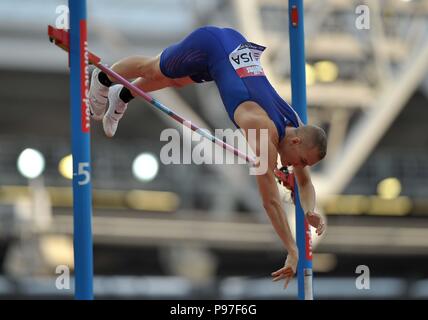 London, Großbritannien. 15. Juli 2018. Sam Kendricks (USA) in der mens Stabhochsprung. Tag 2. Leichtathletik-WM. London Olympiastadion. Stratford. London. Auf "OK". 15/07/2018. Credit: Sport in Bildern/Alamy leben Nachrichten Stockfoto