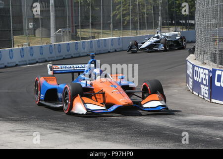Toronto, Kanada. 15. Juli 2018. ToroDay 3 am Honda Indy in Toronto, Ontario, Kanada. Scott Dixon (9) gewinnt das Honda Indy nach führenden für 49 Runden. Simon Pagenaud (22) 2. und Robert Wickens (6) beendet 3. Credit: Lukas Durda/Alamy leben Nachrichten Stockfoto