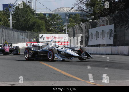 Toronto, Kanada. 15. Juli 2018. ToroDay 3 am Honda Indy in Toronto, Ontario, Kanada. Scott Dixon (9) gewinnt das Honda Indy nach führenden für 49 Runden. Simon Pagenaud (22) 2. und Robert Wickens (6) beendet 3. Credit: Lukas Durda/Alamy leben Nachrichten Stockfoto