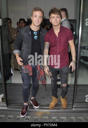 Verschiedenen Berühmtheiten gesehen an Hawkins und Brimble Launch Party mit: Sam Callahan Wo: London, Großbritannien Wann: 14 Jun 2018 Credit: WENN.com Stockfoto