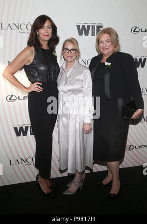 Frauen im Film 2018 Crystal + Lucy Awards präsentiert von Max Mara und Lancome Mit: Jane Fleming, Gayle Nachlis, Iris Grossman Wo: Beverly Hills, Kalifornien, USA Wann: 13 Jun 2018 Credit: FayesVision/WENN.com Stockfoto