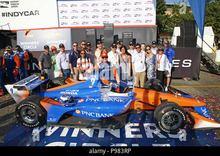 Toronto, Ontario, Kanada. Am 15. Juli 2018. SCOTT DIXON (9) von Neuseeland gewinnt das Honda Indy Toronto an Straßen von Toronto in Toronto, Ontario. Credit: Justin R. Noe Asp Inc/ASP/ZUMA Draht/Alamy leben Nachrichten Stockfoto