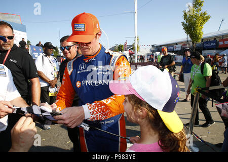 Toronto, Ontario, Kanada. Am 15. Juli 2018. SCOTT DIXON (9) von Neuseeland gewinnt das Honda Indy Toronto an Straßen von Toronto in Toronto, Ontario. Credit: Justin R. Noe Asp Inc/ASP/ZUMA Draht/Alamy leben Nachrichten Stockfoto