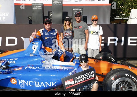 Toronto, Ontario, Kanada. Am 15. Juli 2018. SCOTT DIXON (9) von Neuseeland gewinnt das Honda Indy Toronto an Straßen von Toronto in Toronto, Ontario. Credit: Justin R. Noe Asp Inc/ASP/ZUMA Draht/Alamy leben Nachrichten Stockfoto