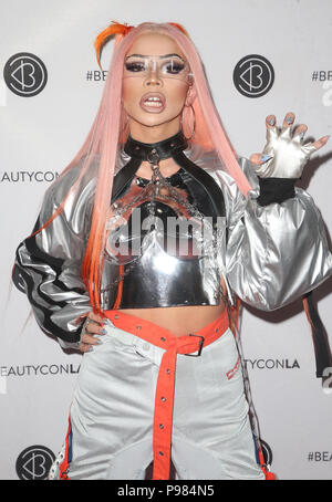 Los Angeles, Kalifornien, USA. Juli 2018. 14. Juli 2018 – Los Angeles, Kalifornien – Clawdeena. 5. Jährliches Beautycon Festival LA 2018 im Los Angeles Convention Center. Foto: Faye Sadou/Admedia Stockfoto