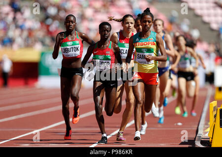 Tampere, Alemaz Samuel (R) von Äthiopien konkurrieren in 1500 Meter der Frauen Finale bei den IAAF World U20 Meisterschaften in Tampere. Am 15. Juli 2018. Edina Jebitok (1 L) von Kenia, Miriam Cherop (2 L) von Kenia, Alemaz Samuel (R) von Äthiopien konkurrieren in 1500 Meter der Frauen Finale bei den IAAF World U20 Meisterschaften in Tampere, Finnland am 15. Juli 2018. Samuel gewann die Goldmedaille mit 4 Minuten 9,67 Sekunden. Credit: Matti Matikainen/Xinhua/Alamy leben Nachrichten Stockfoto