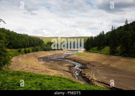 Howden, UK. 16. Juli 2018, sehr niedrige Wasserstände Roseledge Behälter. Gary Bagshawe/Alamy Leben Nachrichten. Stockfoto