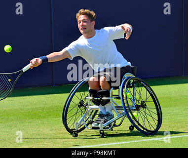 Alfie Hewett (GB) spielen in einer Demonstration Rollstuhl Tennis Spiel während der Natur Tal International, Eastbourne, 29. Juni 2018 Stockfoto