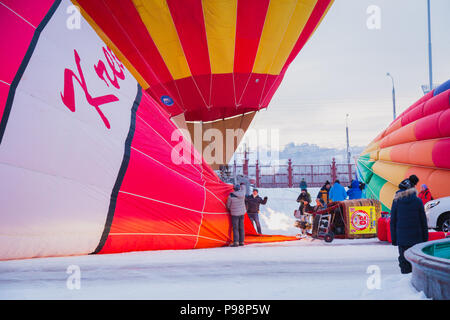 Masse - Start auf dem Festival der Heißluft-ballons Stockfoto