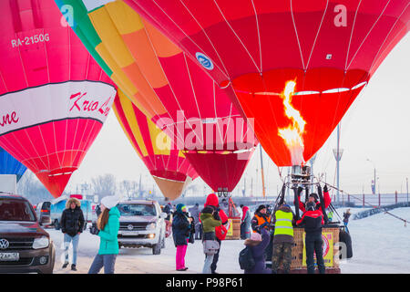 Masse - Start auf dem Festival der Heißluft-ballons Stockfoto