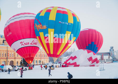 Masse - Start auf dem Festival der Heißluft-ballons Stockfoto