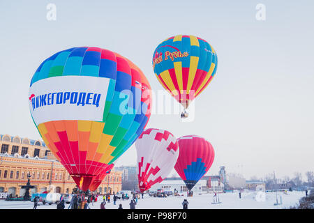 Masse - Start auf dem Festival der Heißluft-ballons Stockfoto