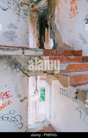 Die Ruinen von bistrik Turm, ursprünglich ein österreichisch-ungarischen Festung, wurde dann der Čolina Kapa Sternwarte, auf dem Berg Trebević, Sarajevo Stockfoto