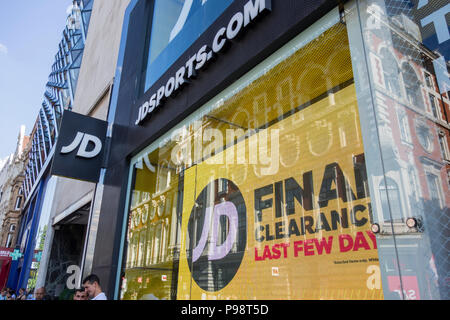 JD Sport Shop, Summer Sale, Oxford Street, London, UK Stockfoto