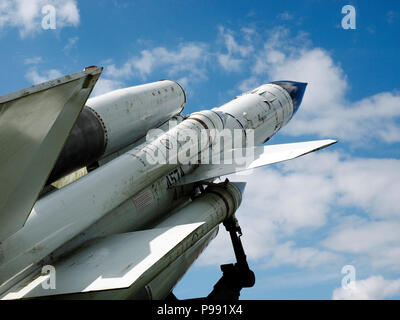 Eine erhaltene Bristol Bloodhound flugabwehrrakete von der Britischen Armee für die Luftverteidigung verwendet, bis 1991. In diesem Beispiel erhalten an der RAF Neatishead. Stockfoto