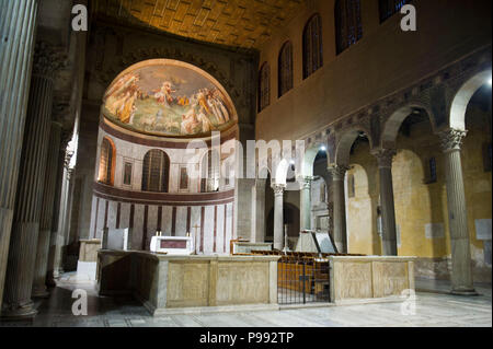 Europa, Italien, Rom, Kirche Santa Sabina auf dem Aventin. Stockfoto