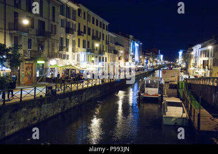 Italien, Lombardei, Mailand, Naviglio tolle Nacht. INavigli, Kanal Naviglio Grande und Pfad Alzaia Naviglio Pavese Stockfoto