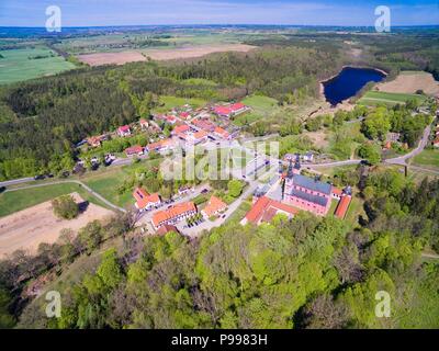 Luftbild des barocken Marianischen Heiligtum in Swieta Lipka, Masuren - eine der berühmtesten Kirchen in Polen Stockfoto