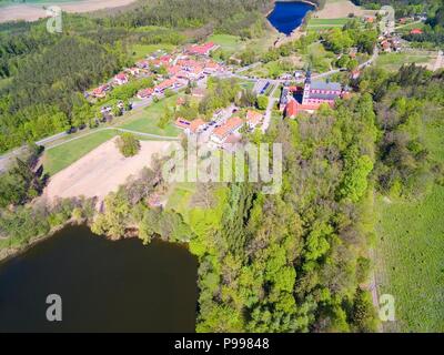 Luftbild des barocken Marianischen Heiligtum in Swieta Lipka, Masuren - eine der berühmtesten Kirchen in Polen Stockfoto