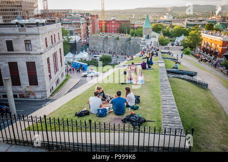 Die Menschen genießen den Sommer in der Stadt Quebec Kanada Stockfoto