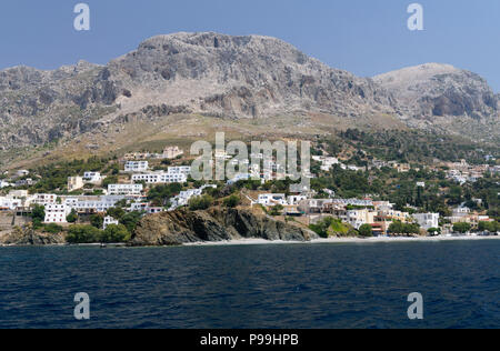 Blick auf die Insel Telendos von Kalymnos, Dodekanes, Griechenland. Stockfoto