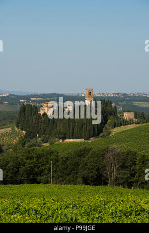 Badia a Passignano, Passignano, Toscana, Italien. Juni 2018 Badia di Passignano oder die Abtei von Passignano ist ein historischer Abtei in der Gemeinde TAVARNELLE Stockfoto