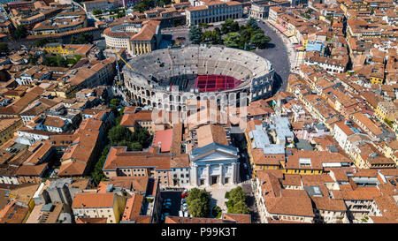Die Arena von Verona, ein Römisches Amphitheater, die Piazza Bra, Verona, Italien Stockfoto