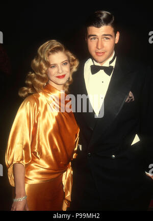 BEVERLY HILLS, Ca - 17. März: (L-R) Schauspielerin Tammy Lauren und Schauspieler Kyle Chandler die 18. jährliche People's Choice Awards am 17. März 1992 sorgen in den Universal Studios in Universal City, Kalifornien. Foto von Barry King/Alamy Stock Foto Stockfoto