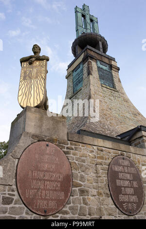 Der Cairn der Peace Memorial (Tschechisch: Mohyla míru), gebaut zu Ehren der Opfer von Napoleons siegreichen Schlacht bei Austerlitz (Slavkov), Tschech. Rep. Stockfoto