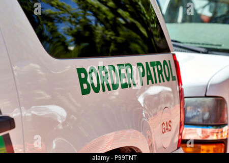 Prescott, Arizona, USA - 30. Juni 2018: Border Patrol SUV auf der Seite der Straße geparkt in der Innenstadt von Prescot für den 4. Juli Veranstaltungen Stockfoto