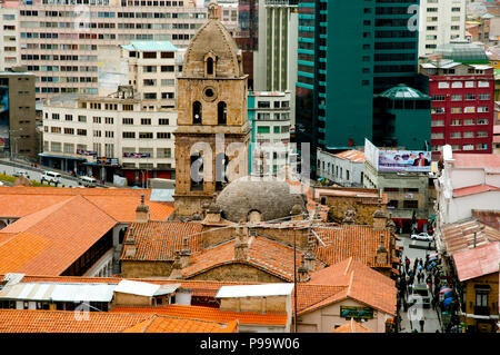 LA PAZ, Bolivien - September 6, 2014: Stadtbild der höchstgelegene Hauptstadt der Welt Stockfoto