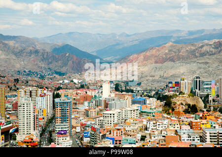 LA PAZ, Bolivien - September 6, 2014: Stadtbild der höchstgelegene Hauptstadt der Welt Stockfoto