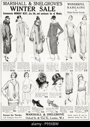 1920er Jahre alten Vintage original advert Werbung winter Verkauf der Damenmode Bekleidung von Marshall & Snelgrove von London England UK in Englisch Magazin ca. 1924 Stockfoto