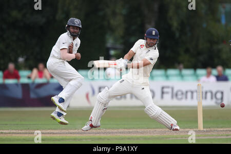 England Löwen Batsman Alastair Koch in Aktion während der internationalen Tour Gleiches an Blackfinch neue Straße, Worcester Stockfoto