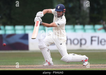 England Löwen Batsman Alastair Koch in Aktion während der internationalen Tour Gleiches an Blackfinch neue Straße, Worcester Stockfoto