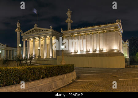 Nacht Panorama der Akademie von Athen, Attika, Griechenland Stockfoto