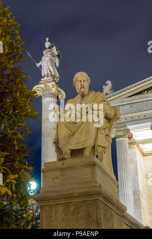 Nacht Panorama der Akademie von Athen, Attika, Griechenland Stockfoto