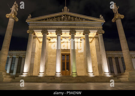 Nacht Panorama der Akademie von Athen, Attika, Griechenland Stockfoto