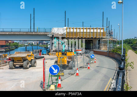 Die Zukunft Kreuzung der Metrolink Trafford Park und Eccles Straßenbahnlinien, im Bau bei Pomona, Trafford, Manchester, England, Großbritannien Stockfoto